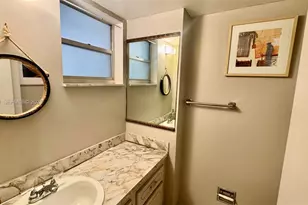 410 SE 2nd St, Hallandale Beach, FL 33009 - Photo 45