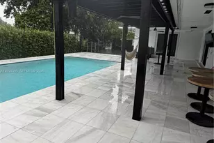 2215 NE 204th St, Miami, FL 33180 - Photo 23