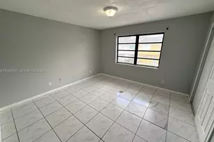 633 W 68th St, Hialeah, FL 33014 - Photo 11