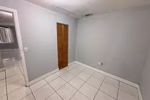 633 W 68th St, Hialeah, FL 33014 - Photo 13