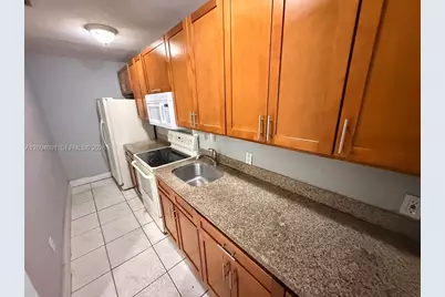 633 W 68th St #633, Hialeah, FL 33014 - Photo 3