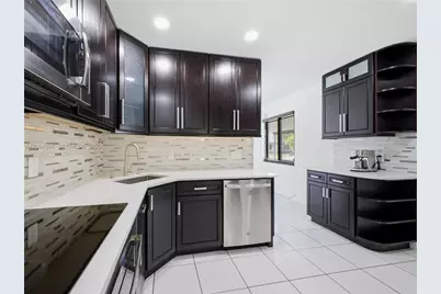 831 S 28th Ave, Hollywood, FL 33020 - Photo 13