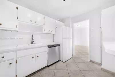 400 Kings Point Dr #1427, Sunny Isles Beach, FL 33160 - Photo 5