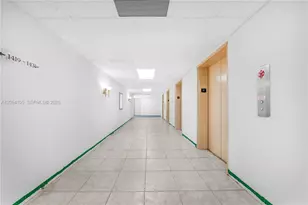 400 Kings Point Dr, Sunny Isles Beach, FL 33160 - Photo 15