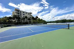 16558 NE 26th Ave, North Miami Beach, FL 33160 - Photo 35