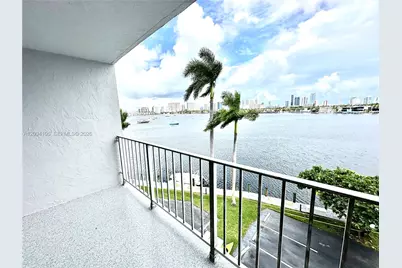 16558 NE 26th Ave #5D, North Miami Beach, FL 33160 - Photo 27