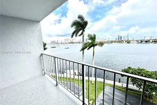 16558 NE 26th Ave, North Miami Beach, FL 33160 - Photo 27