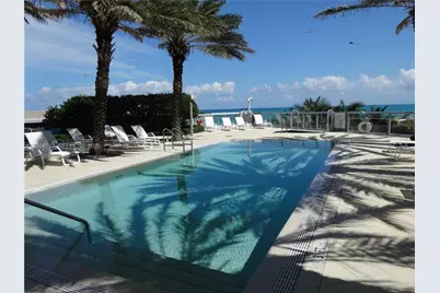 3801 Collins Ave #1806, Miami Beach, FL 33140 - Photo 9