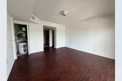 4242 NW 2nd St #813, Miami, FL 33126 - Photo 3