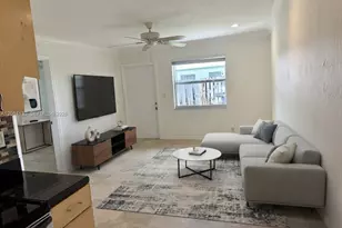 720 NE 13th Ct, Fort Lauderdale, FL 33304 - Photo 3