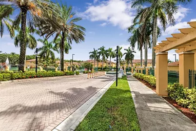 590 Princess Drive, Margate, FL 33068 - Photo 5
