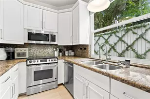 3141 Peachy St, Miami, FL 33133 - Photo 13