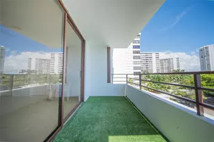 500 Three Islands Boulevard, Hallandale Beach, FL 33009 - Photo 33