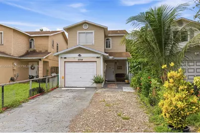 5504 NW 22nd St, Lauderhill, FL 33313 - Photo 1