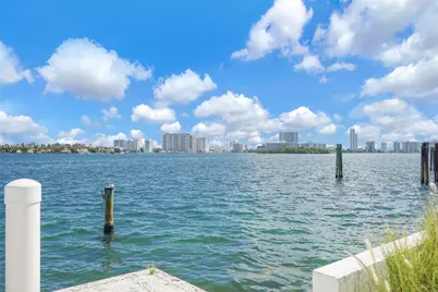 205 N Hibiscus Dr, Miami Beach, FL 33139 - Photo 3
