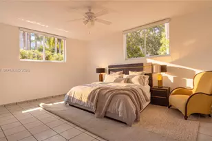 205 N Hibiscus Dr, Miami Beach, FL 33139 - Photo 23