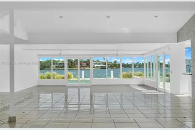 205 N Hibiscus Dr, Miami Beach, FL 33139 - Photo 13