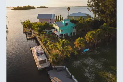 51 Vip Is #B, Grant-Valkaria, FL 32949 - Photo 33