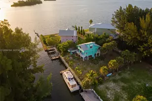 51 Vip Is, Grant-Valkaria, FL 32949 - Photo 3