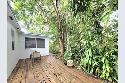 1220 NE 128th St, North Miami, FL 33161 - Photo 15