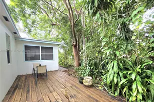 1220 NE 128th St, North Miami, FL 33161 - Photo 15