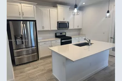 10639 SW Hensley St, Port Saint Lucie, FL 34987 - Photo 11
