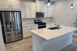 10639 SW Hensley St, Port Saint Lucie, FL 34987 - Photo 11