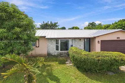 6924 NW 9th St, Margate, FL 33063 - Photo 3