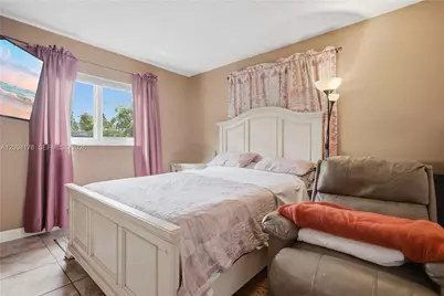 6924 NW 9th St, Margate, FL 33063 - Photo 17