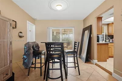 6924 NW 9th St, Margate, FL 33063 - Photo 7