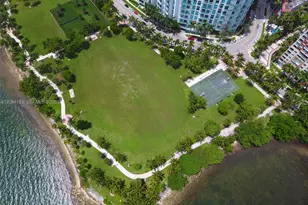 1900 N Bayshore Dr, Miami, FL 33132 - Photo 3