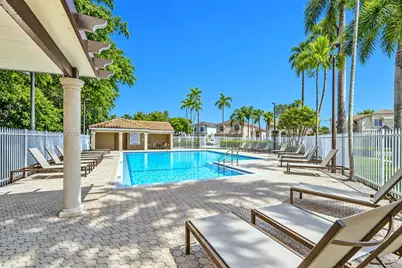 325 NW 158th Ln, Pembroke Pines, FL 33028 - Photo 33