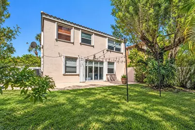 325 NW 158th Ln, Pembroke Pines, FL 33028 - Photo 31