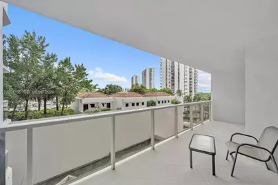 20281 E Country Club Dr #305, Aventura, FL 33180 - Photo 23