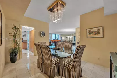 20281 E Country Club Dr #305, Aventura, FL 33180 - Photo 9