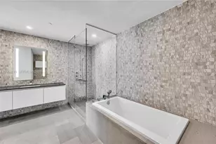 88 SW 7th St, Miami, FL 33130 - Photo 39