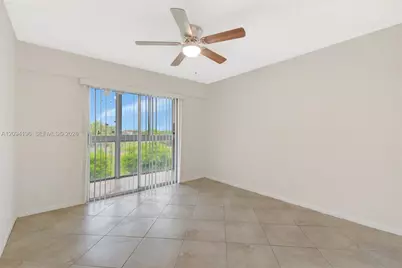 13475 SW 9th St #413A, Pembroke Pines, FL 33027 - Photo 17