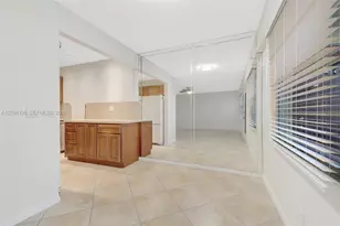 13475 SW 9th St, Pembroke Pines, FL 33027 - Photo 7