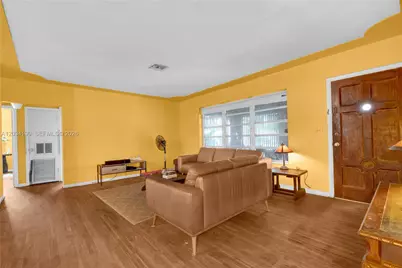 13205 NE 2nd Ave, North Miami, FL 33161 - Photo 11