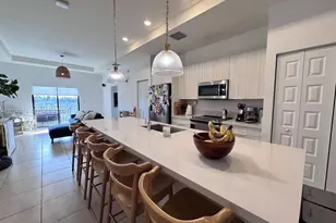 8015 NW 104th Ave, Doral, FL 33178 - Photo 9