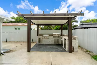 6951 S Miami Lakeway S, Miami Lakes, FL 33014 - Photo 35
