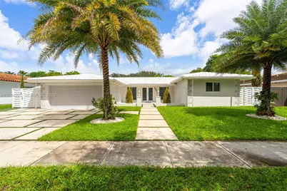6951 S Miami Lakeway S, Miami Lakes, FL 33014 - Photo 1
