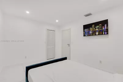 6951 S Miami Lakeway S, Miami Lakes, FL 33014 - Photo 17