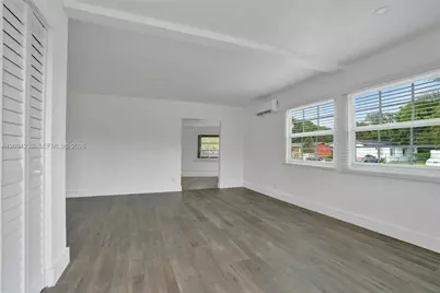 2910 NW 25th St, Fort Lauderdale, FL 33311 - Photo 11