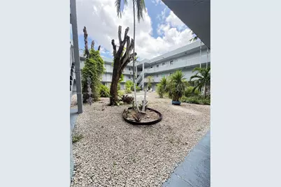 1725 W 60th St #F202, Hialeah, FL 33012 - Photo 11