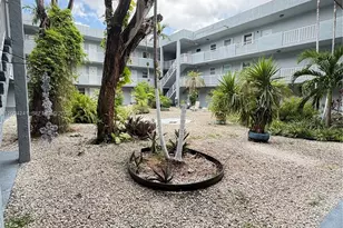 1725 W 60th St, Hialeah, FL 33012 - Photo 11