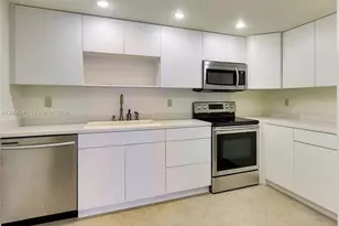 1800 Collins Ave, Miami Beach, FL 33139 - Photo 7