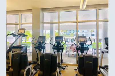 10275 Collins Ave #427, Bal Harbour, FL 33154 - Photo 11