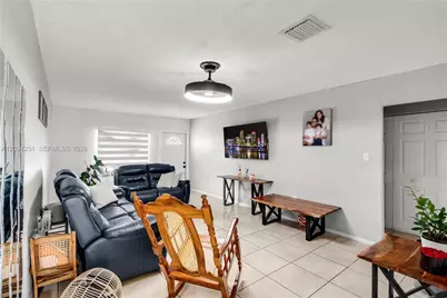 21466 NW 40th Cir Ct, Miami Gardens, FL 33055 - Photo 13