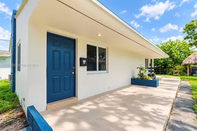 123 SE 2nd Ave #1, Hallandale Beach, FL 33009 - Photo 1